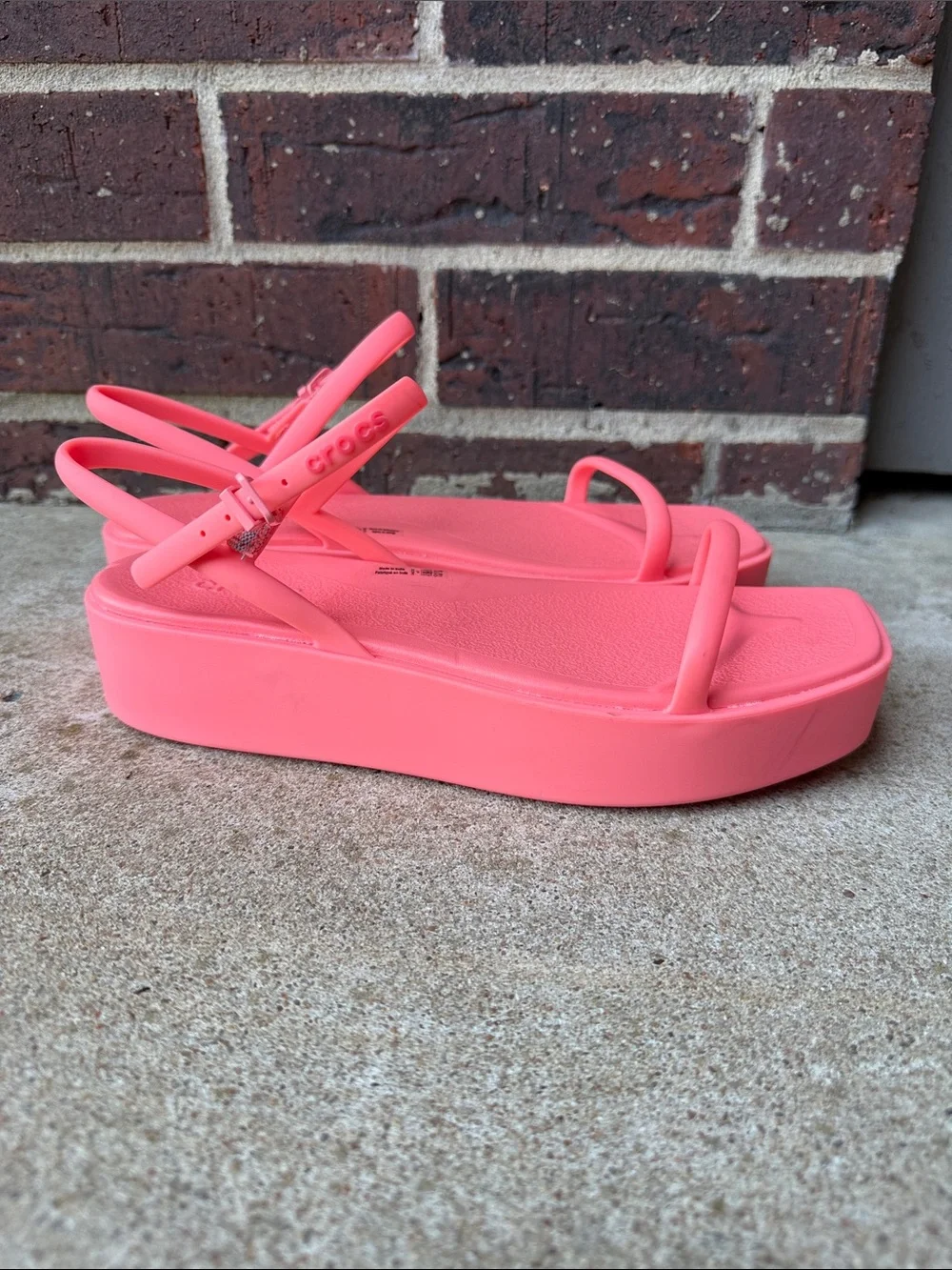 Crocs Miami Platform Y Strap Sandal